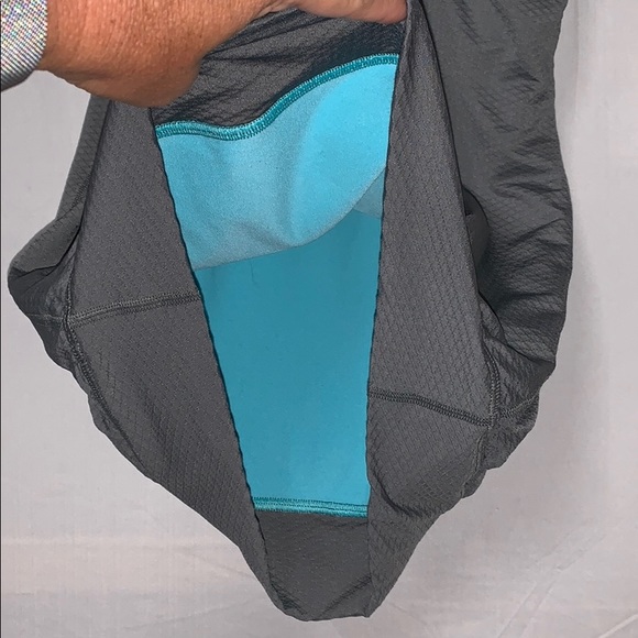 Ivivva by Lululemon Size 12 gray/teal top w/bra - Picture 3 of 7
